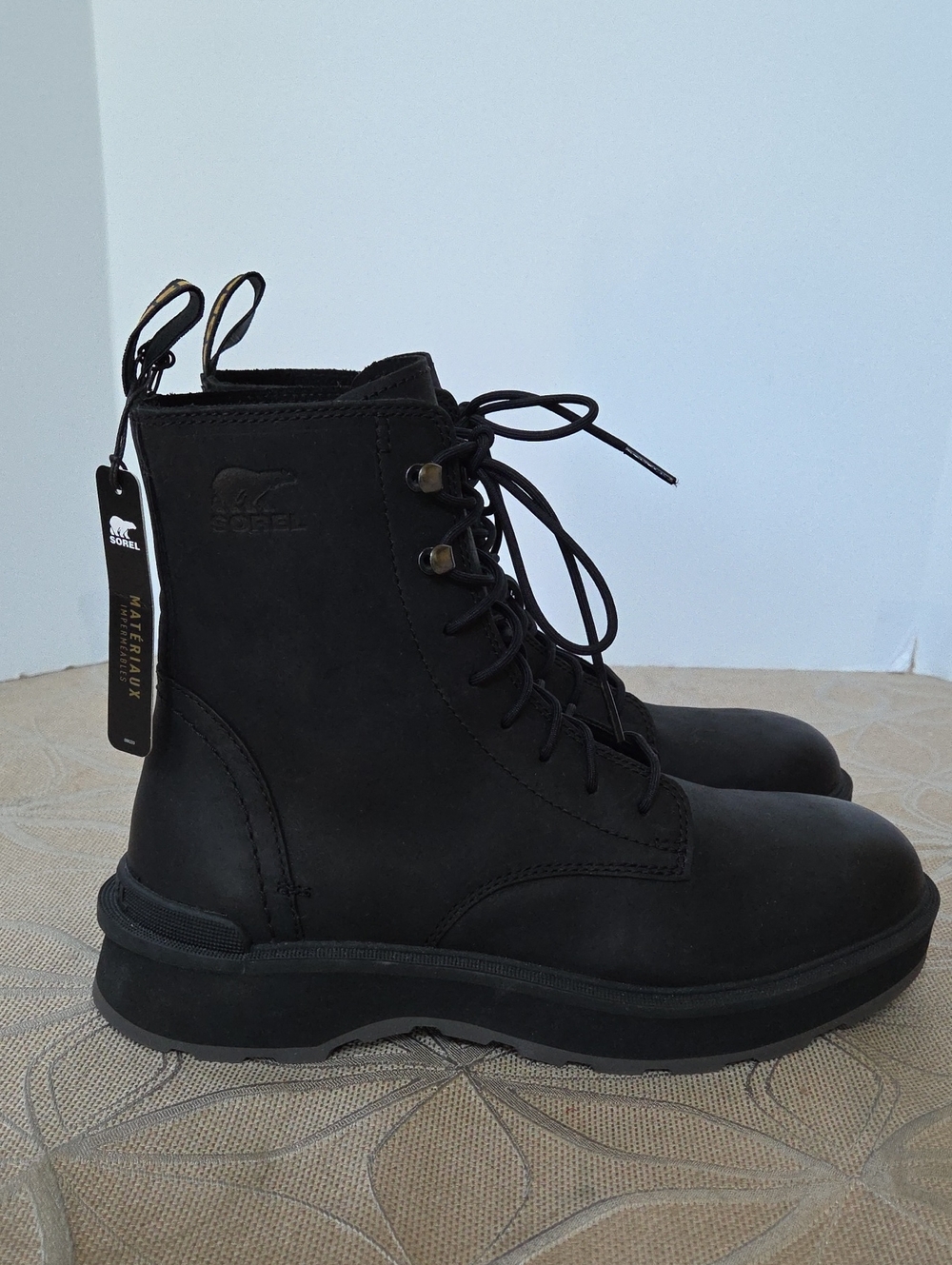 NWT Sorel Hi-Line Lace Boots, Black Jet Waterproof!
